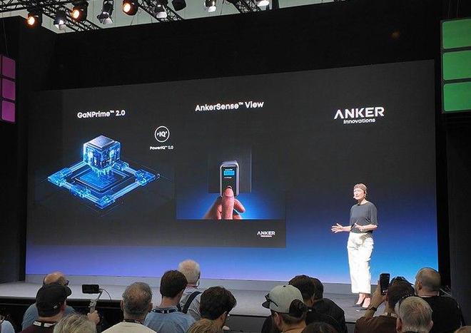 先出牌!强悍充电产品外这款派对神器太酷了麻将胡了试玩Anker安克IFA25率(图3) 先出牌!强悍充电产品外这款派对神器太酷了麻将胡了试玩Anker安克IFA25率(图3)